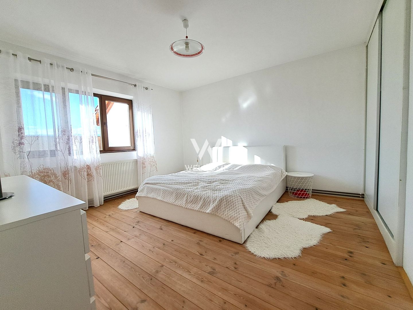 Casa spatioasa si utila,  5 camere, garaj, pivnita  - Sibiu - Poză 1