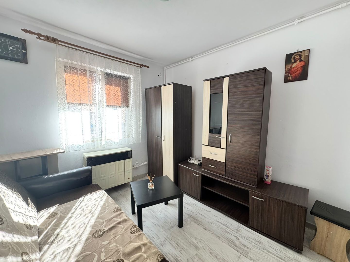 Garsoniera la parter zona Stefan Cel Mare - Poză 1