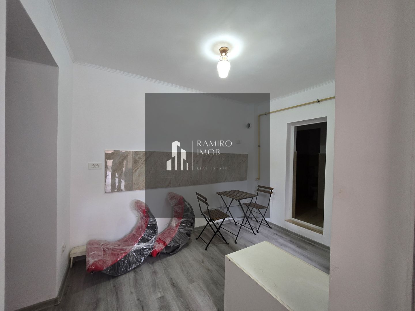 Casa renovata 105mp utili si curte libera 45mp -Eroii Revolutiei - Poză 17