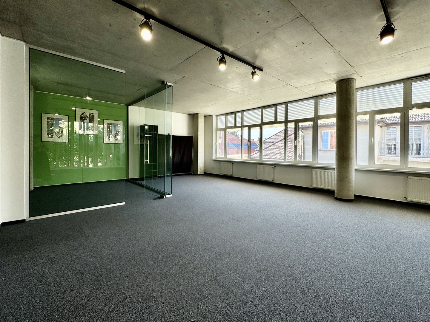 Clădire de birouri în zona Centrală - Poză 3