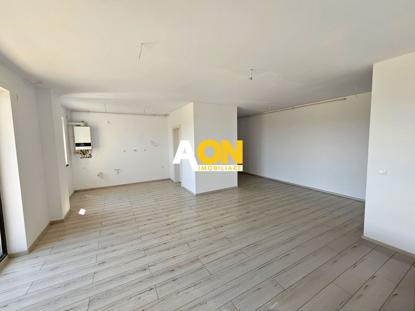 Apartament 2 camere, 64 mp, parter înalt, parcare privata, Transalpina - Poză 3