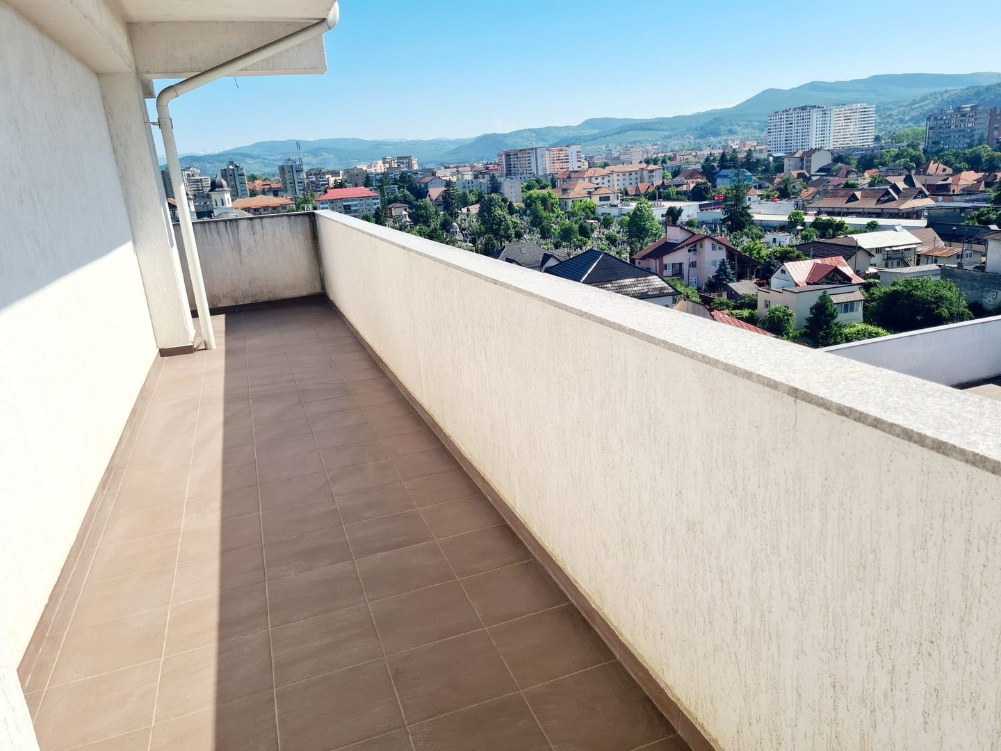 Penthouse 3 camere - Zona 1 Mai - Poză 10