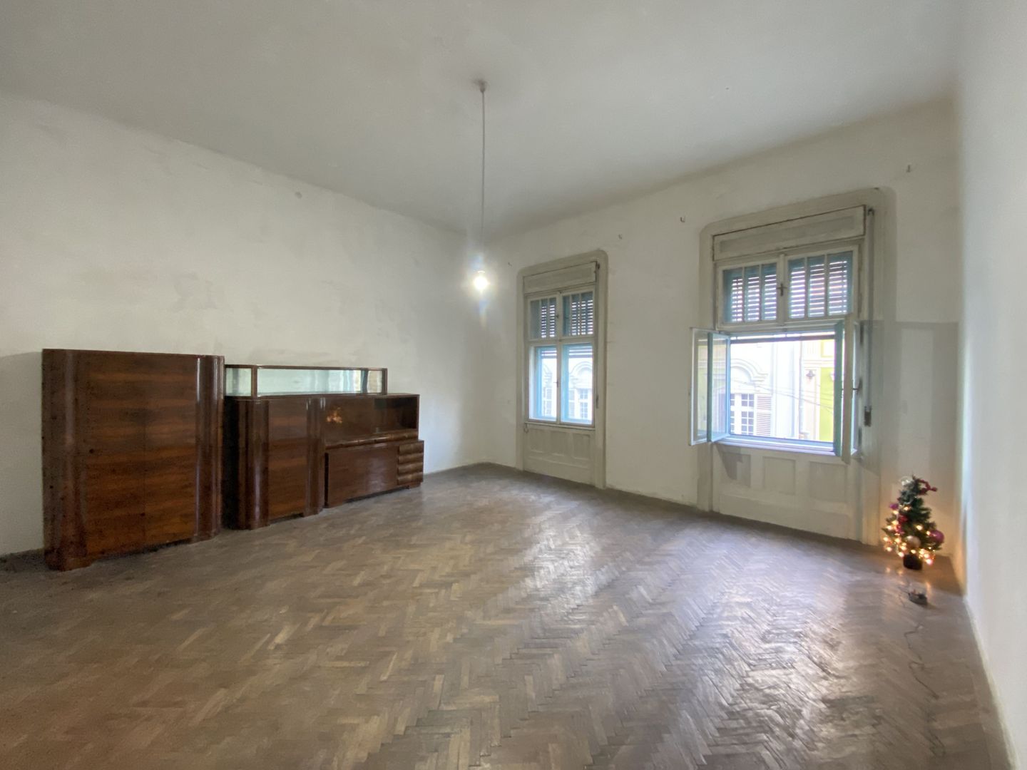 COMISION 0, PALATUL MIKSA STEINER, 3 Camere, 78 MP, Et 1, Piata Unirii - Poză 3