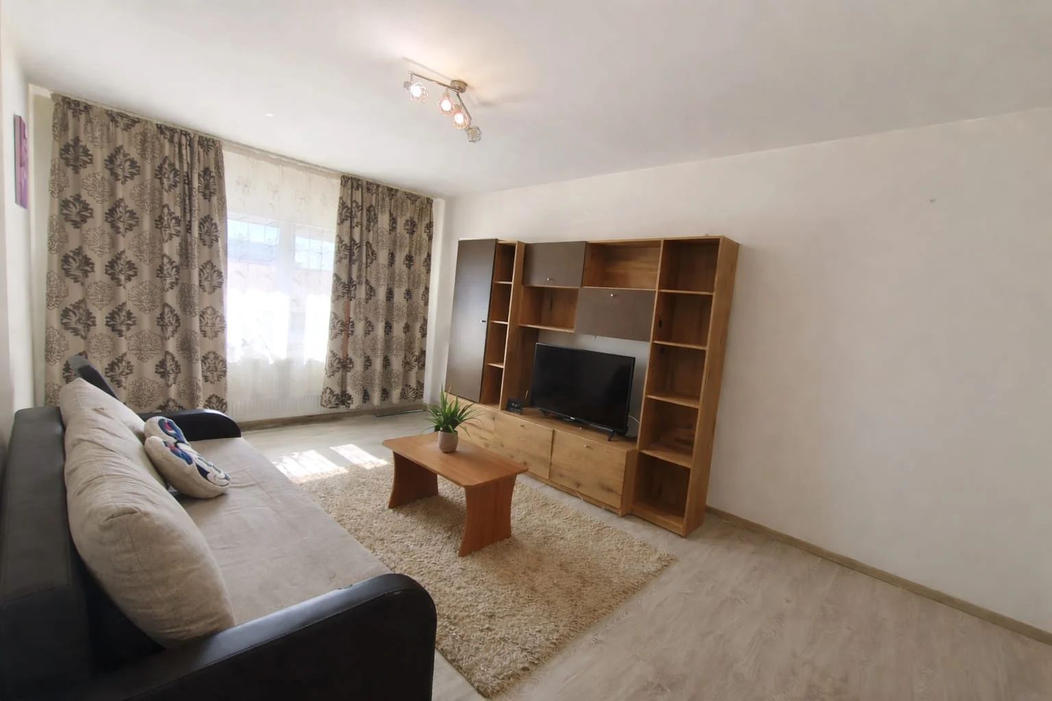 Apartament 2 camere, Zona Aradului, Mobilat si Utilat complet - Poză 3