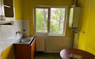 Apartament 3 camere, Podu Roș, Iași - de renovat - Poză 6