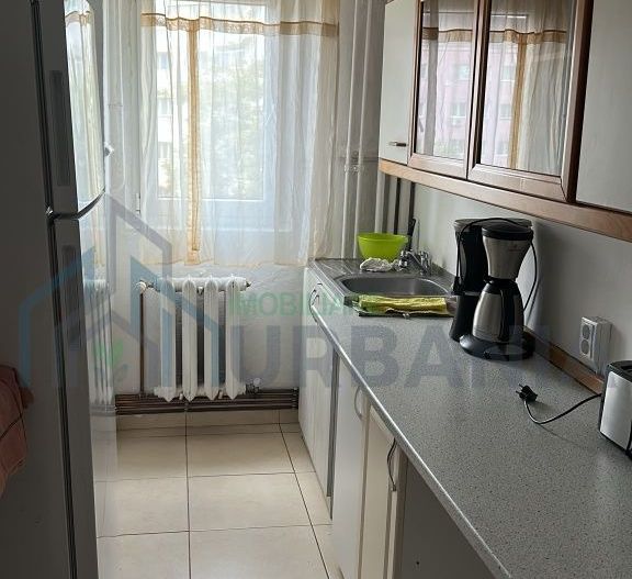 Apartament 3 camere de vânzare în Dacia, Iași, mobilat și izolat termic - Poză 2