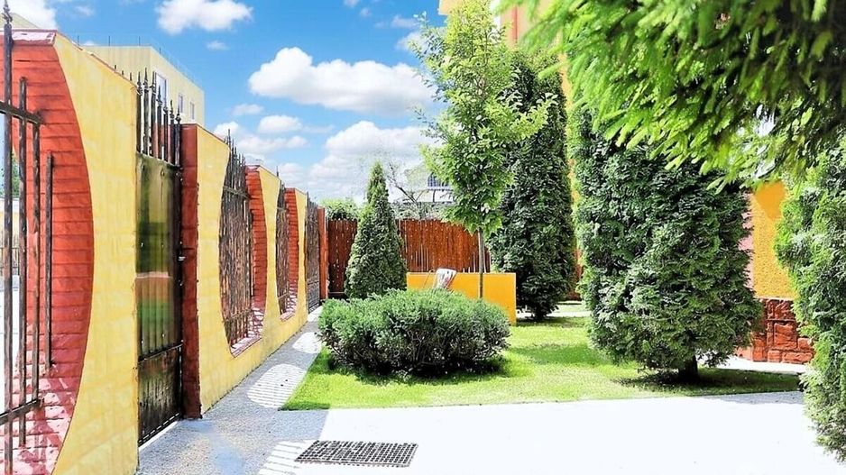 Mamaia Nord - Langa Mare, pensiune la cheie, 11 camere, 9 bai! - Poză 4