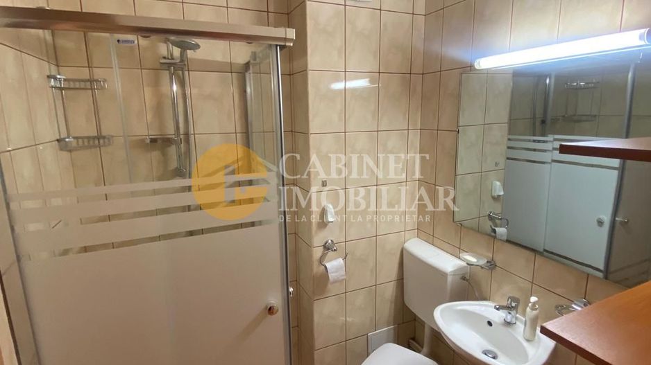 GARĂ - 3 CAMERE DECOMANDAT - ETAJ 1 - Bloc Tip Vilă - Poză 7