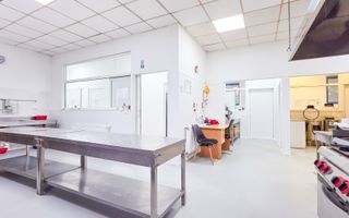 Spațiu industrial–afacere catering la cheie, teren&hală 750 mp S+P+1E - Poză 7