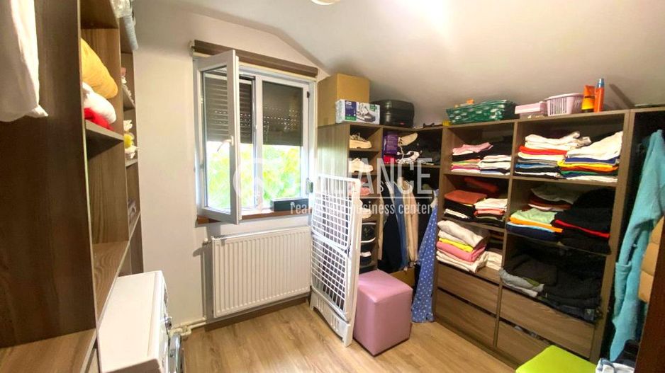 Valu lui Traian(COD 07) - Casă P+M  5 camere zona Penny - Poză 8