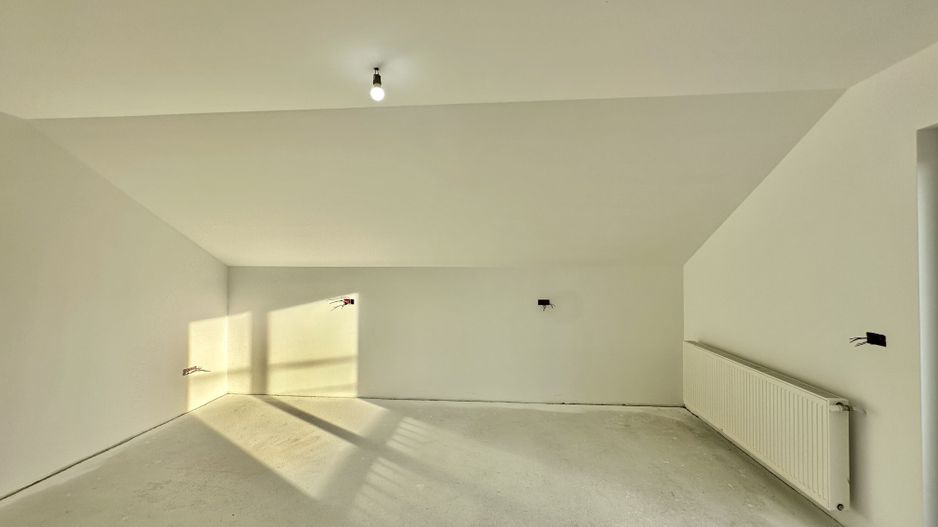 Casă individuală de vanzare  cu garaj și curte proprie – Hălchiu - Poză 18