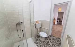 Apartament 4 camere renovat, central, ideal rezidențial sau activitate business - Poză 22
