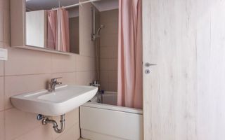 Garsonieră modernă, mobilată și utilată complet – Str. Moinești nr. 63 - Poză 8