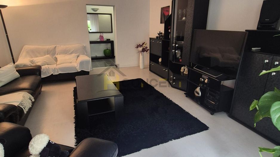Inchiriere Apartament 3 camere disponibil imediat Bld Decebal - Poză 2