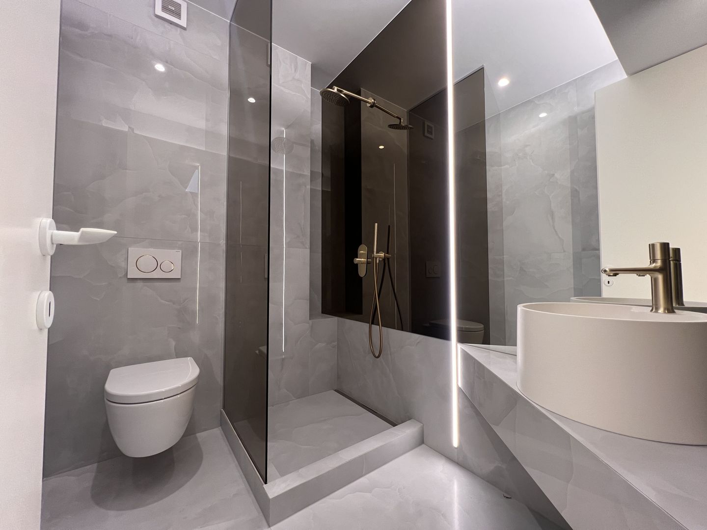 PRIMA INCHIRIERE | CORTINA PIPERA | PARCARE SUBTERANA | TERASA - Poză 27