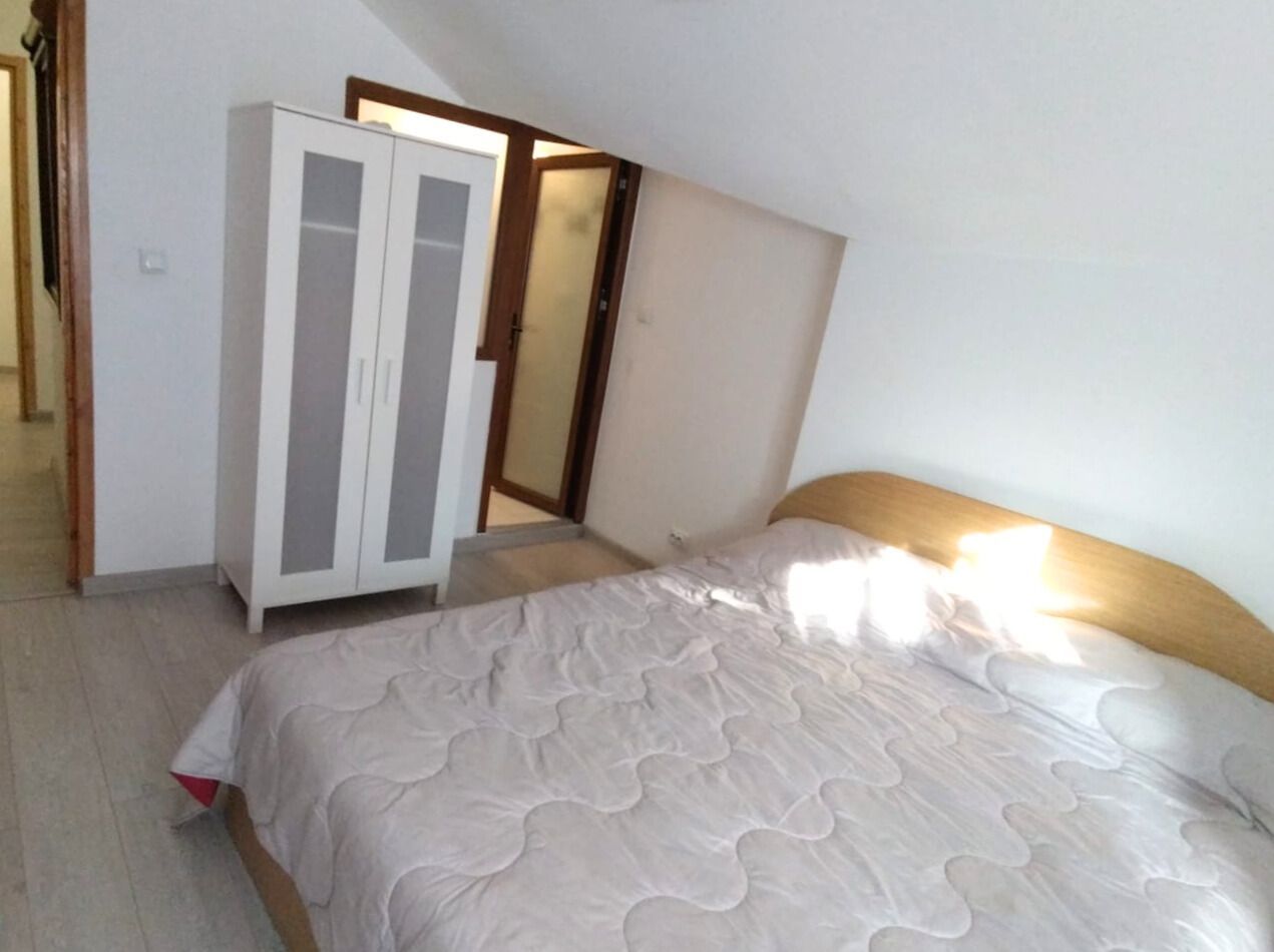 Vilă spațioasă de închiriat 6 camere piscină încălzită zona de Nord - Poză 13