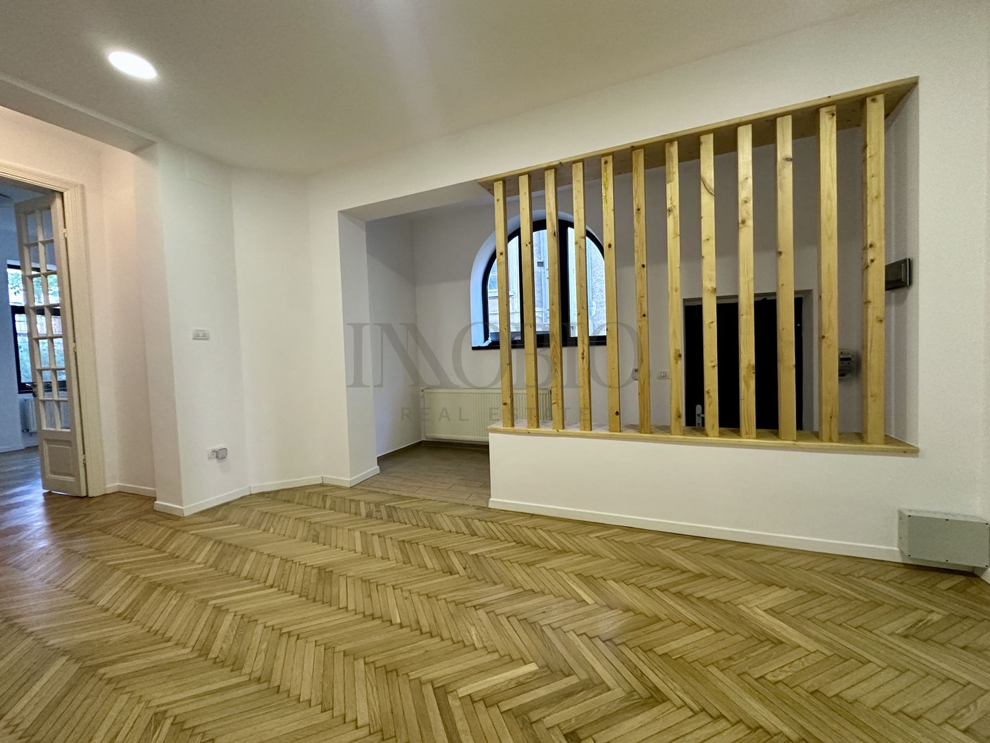 Vila Interbelica Restaurata | Pretabil Birouri - Showroom - Poză 3