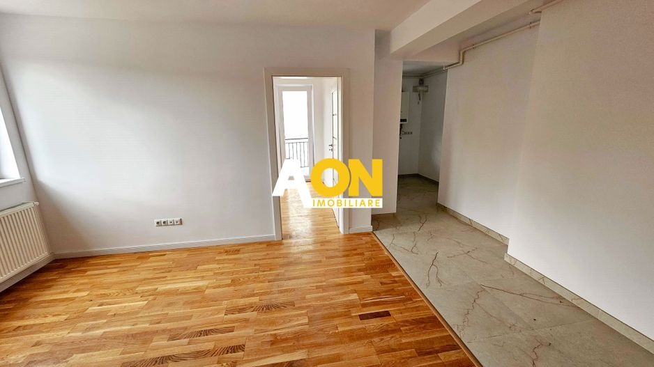 Apartament 2 camere, 43 mp utili + balcon 9 mp,  etaj 3, bloc nou - Poză 2