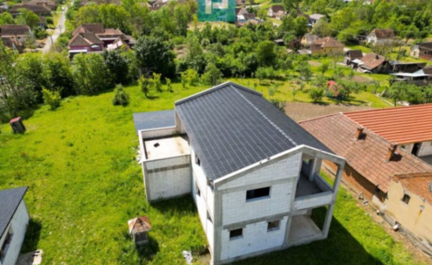 Casă la roșu din BCA de vânzare în Județul Arad - Poză 14
