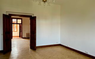 Apartament in clădire istorică P-ta Plevnei cu vedere parc - Poză 13