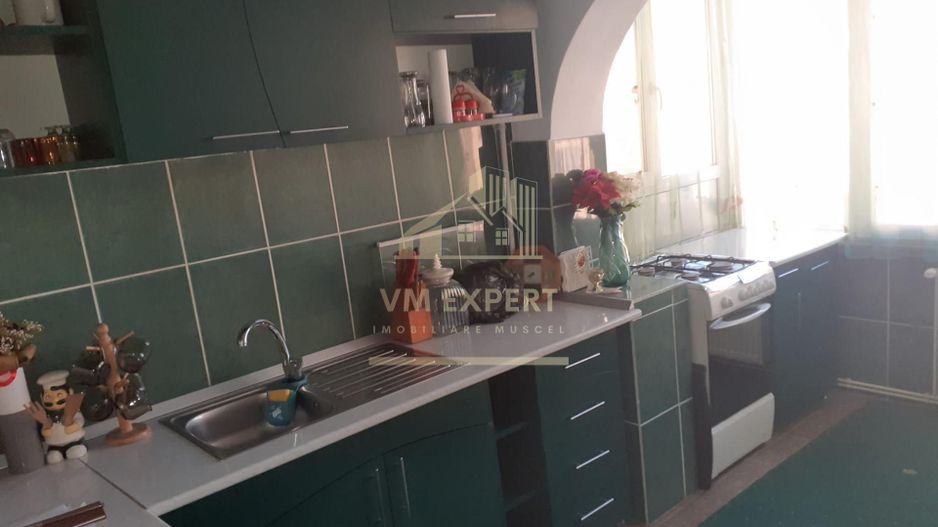 APARTAMENT 3 CAMERE, CAMPULUNG, ZONA GRUI - Poză 2
