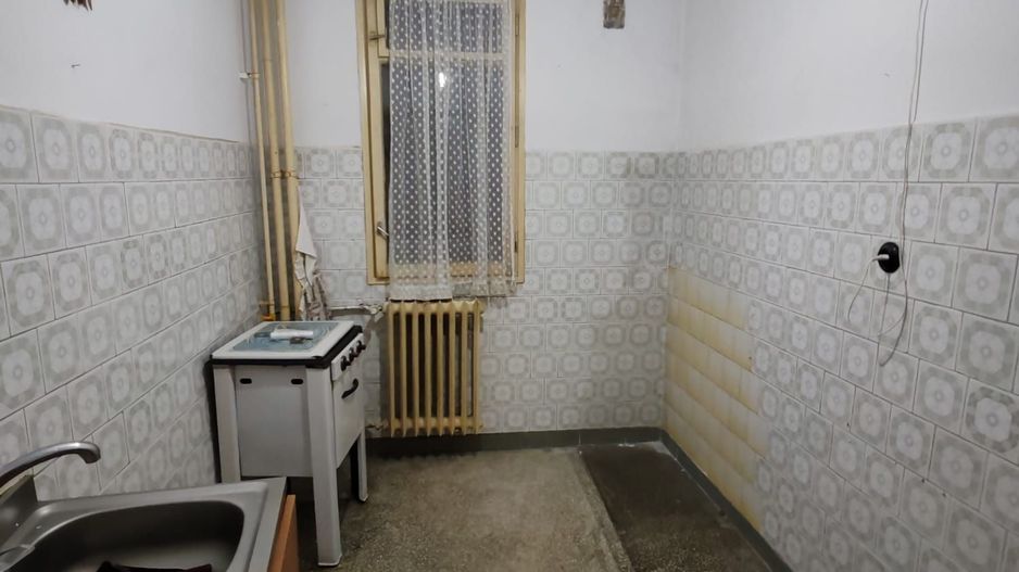 APARTAMENT 2 CAMERE, SECTOR 3/FIZICIENILOR, DECOMANDAT, DE RENOVAT - Poză 3