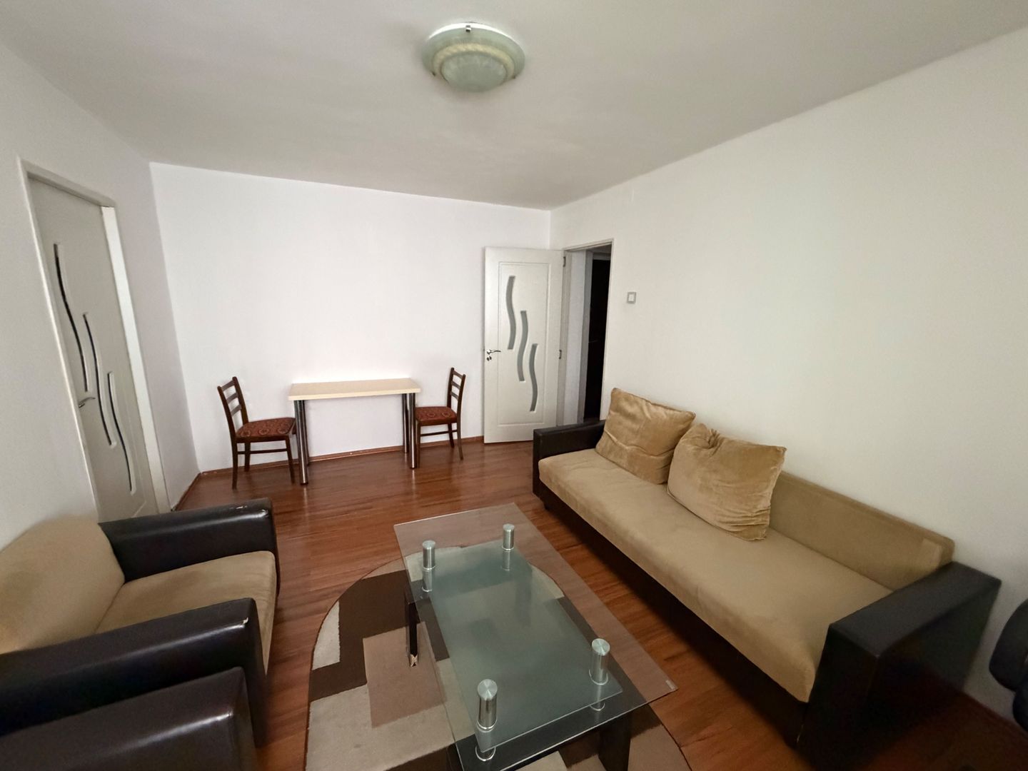 Apartament 2 camere de inchiriat, etaj 1 - zona Cetate - Poză 1