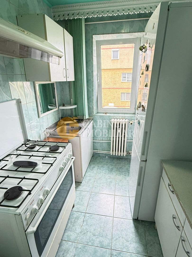 3 Camere Semidecomndat- Mobilat si Utilat- zona Alexandru Cel Bun - Poză 5