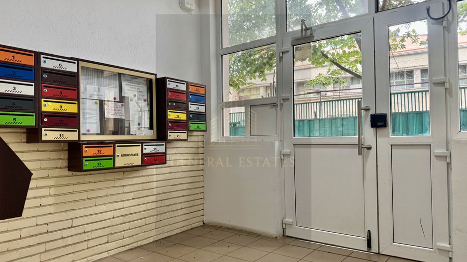 Spre Vânzare apartament cu 3 camere, în Centru, Păcurari - Poză 18