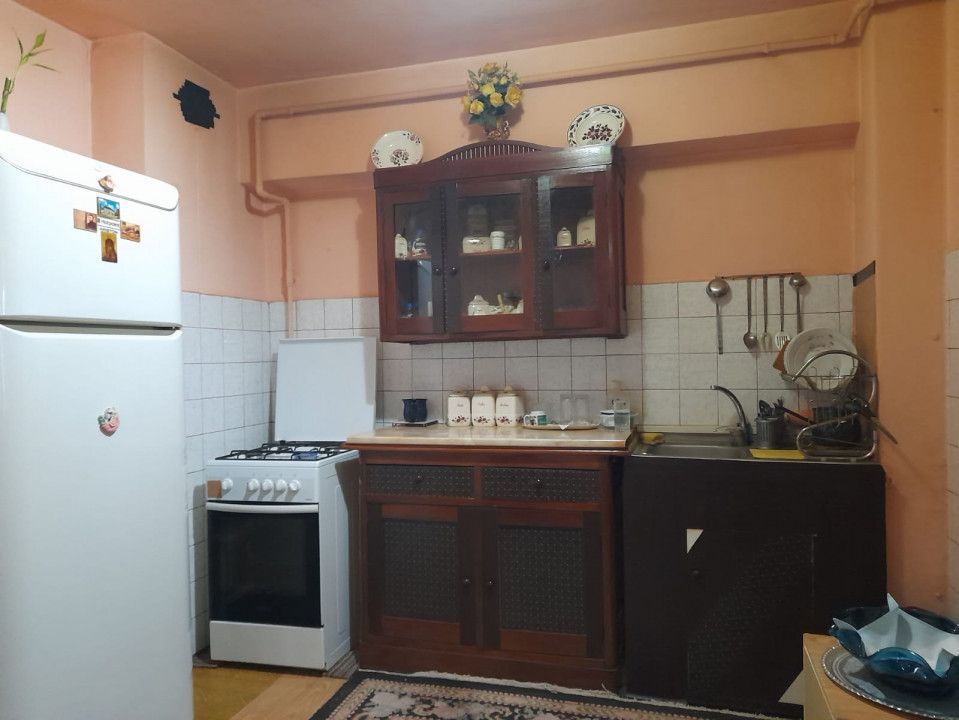 Apartament 4 camere, ultracentral, 90 mp utili, Campina, Prahova - Poză 4