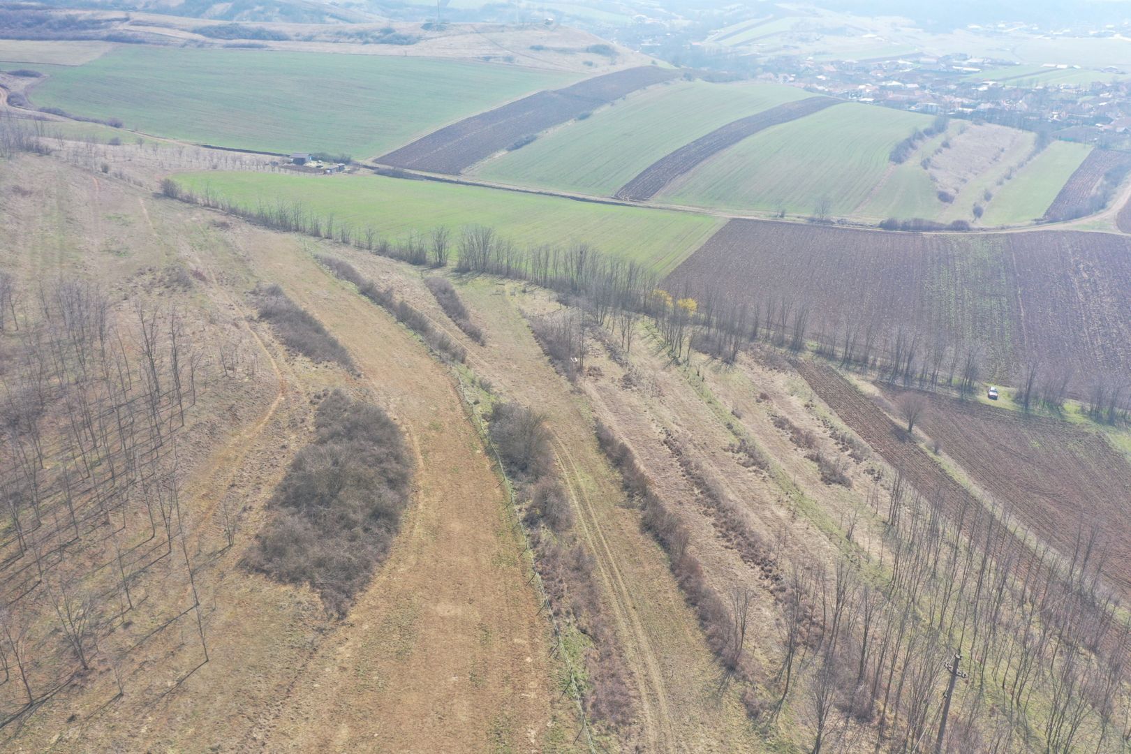 Teren intravilan in Ciugud - Poză 1