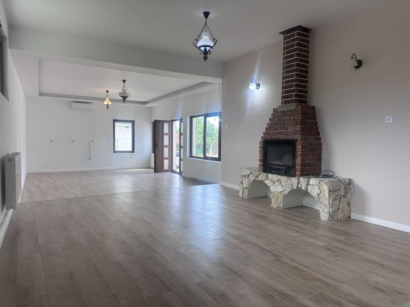 Între dealuri, viță de vie și liniște deplină! Vanzare casa in Prahova - Poză 7