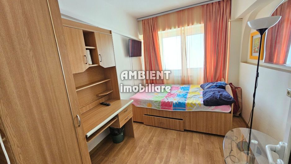 Apartament cu 4 camere, etaj 2, mobilat și utilat, zona TRAIAN; - Poză 11