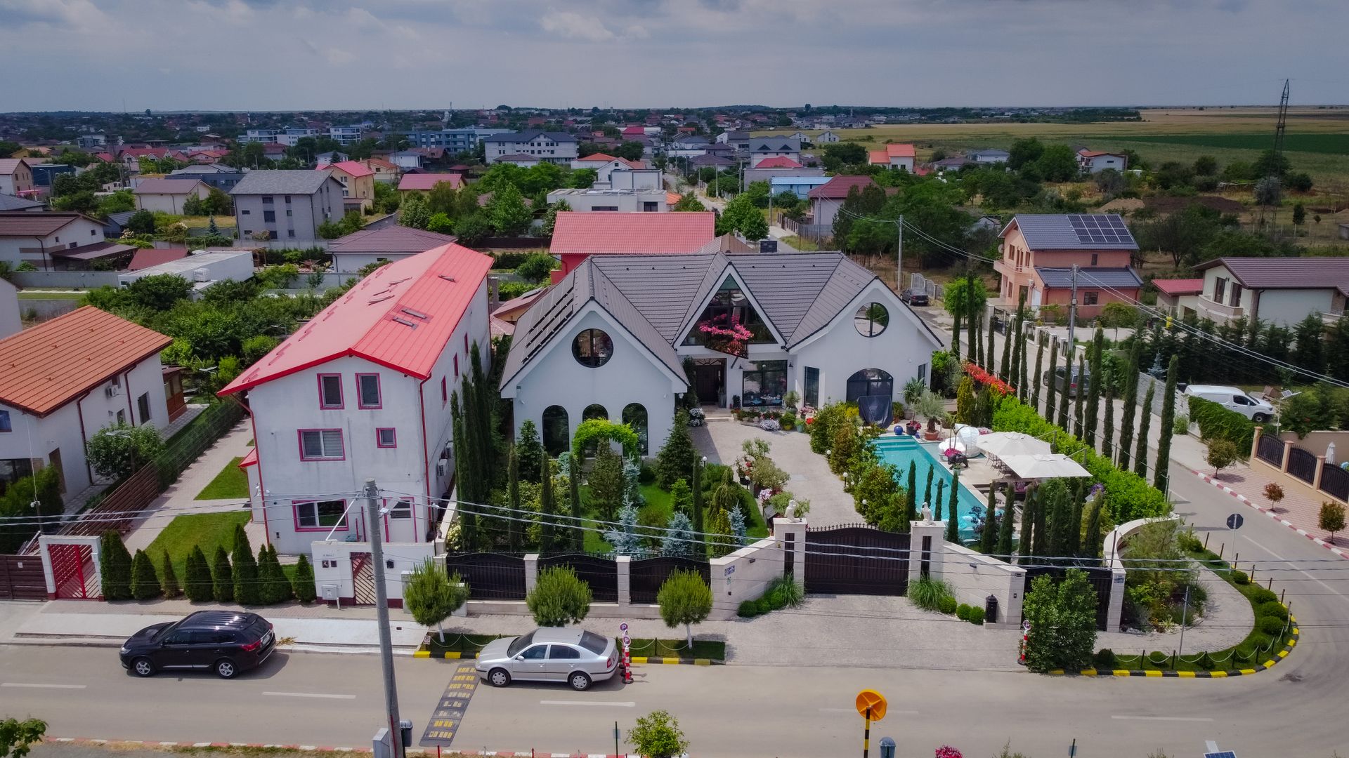 Resedinta exclusivista de vanzare, la 3 minute de Constanța in Cumpana - Poză 15