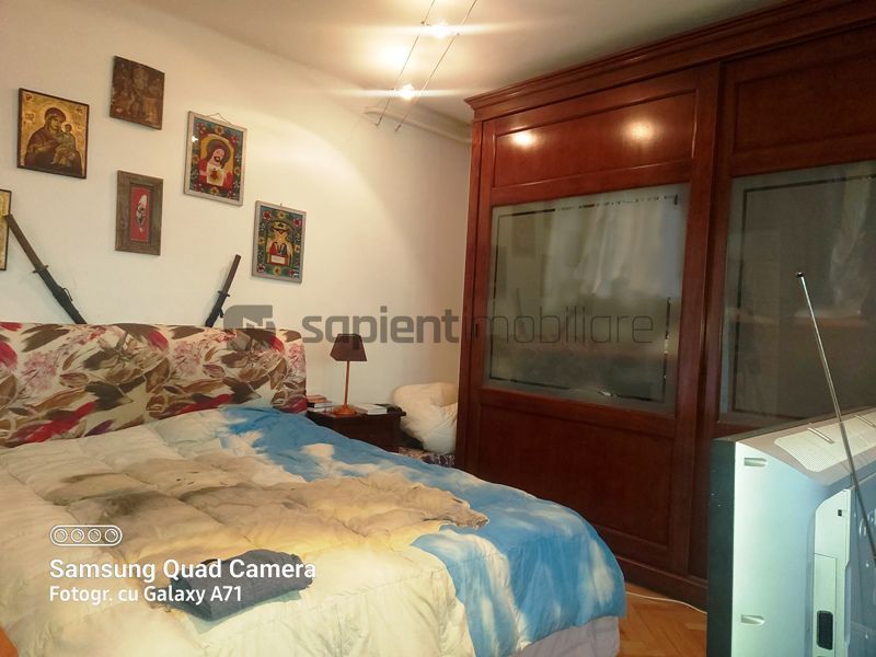 Casa cu 6 camere str.E Teodoroiu - Poză 5