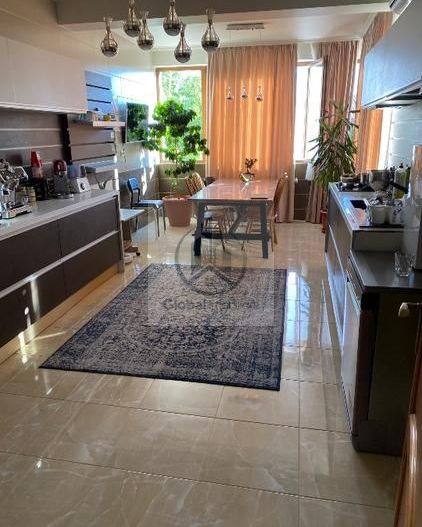 Apartament 4 camere 170 m util - Poză 2