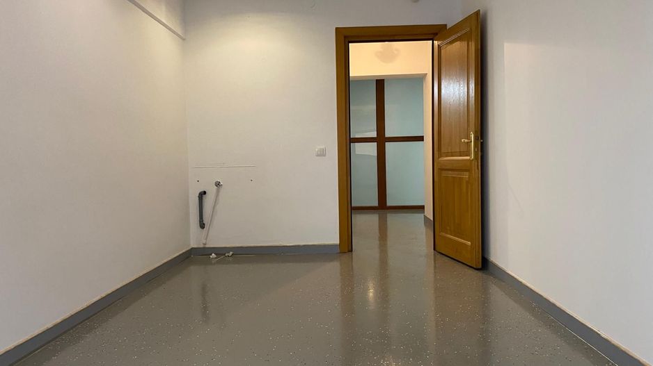 Apartament 4 camere-Ideal Birouri / Sediu Firmă – Etaj 1 – Comision 0% - Poză 7