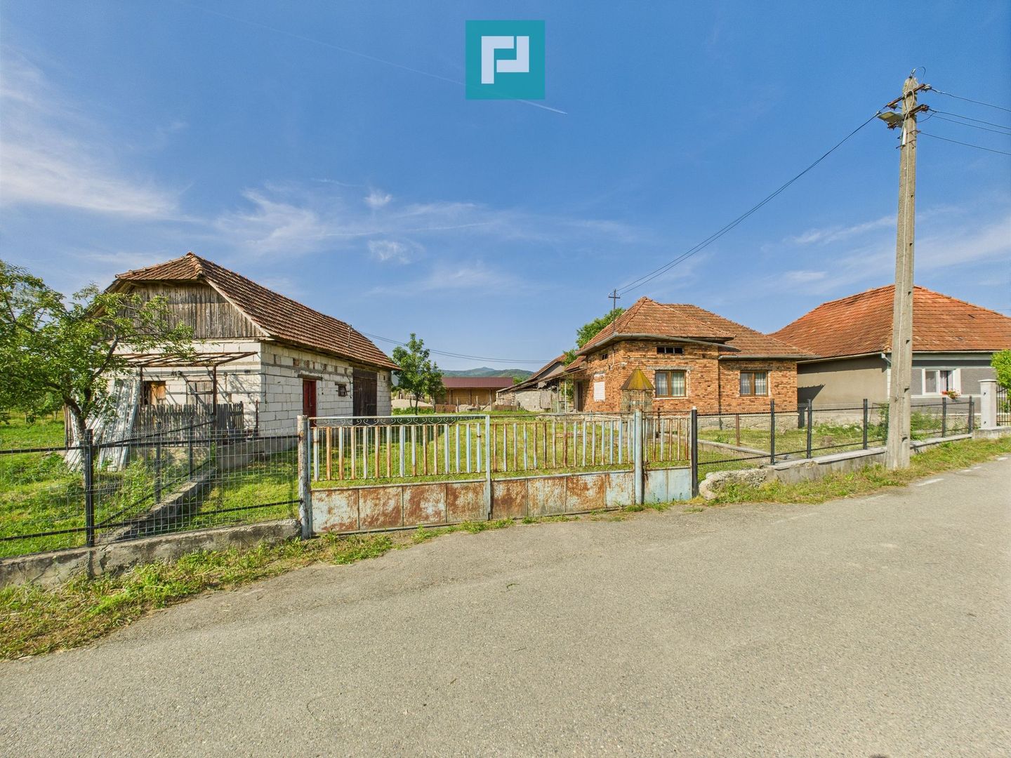 Casă cu teren de 4707 mp în Hălmăgel, județul Arad - Poză 15