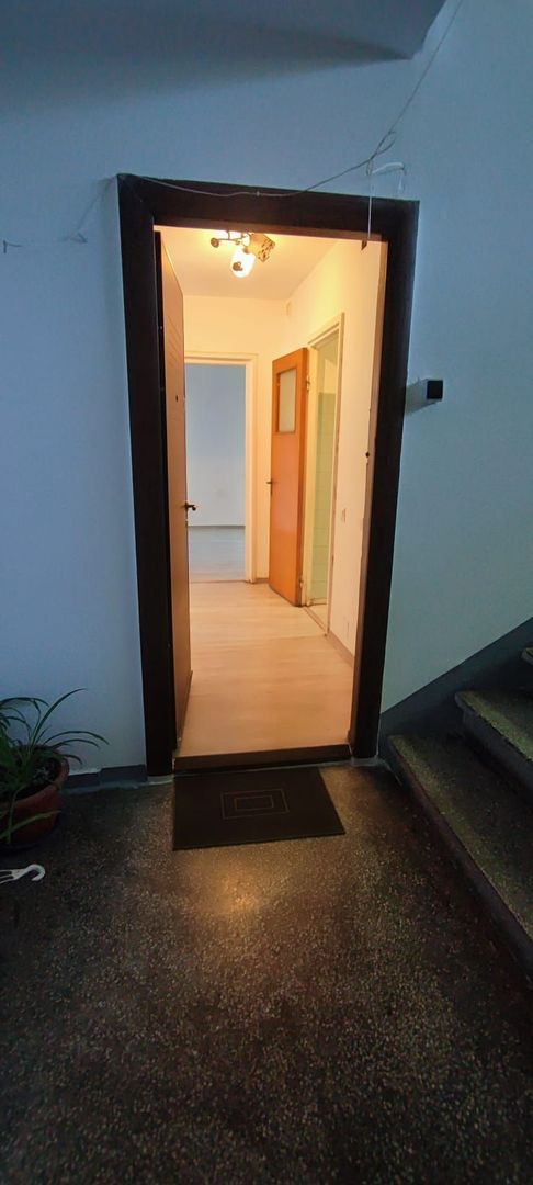 Apartament cu 3 camere ...Valea Oltului - Poză 4