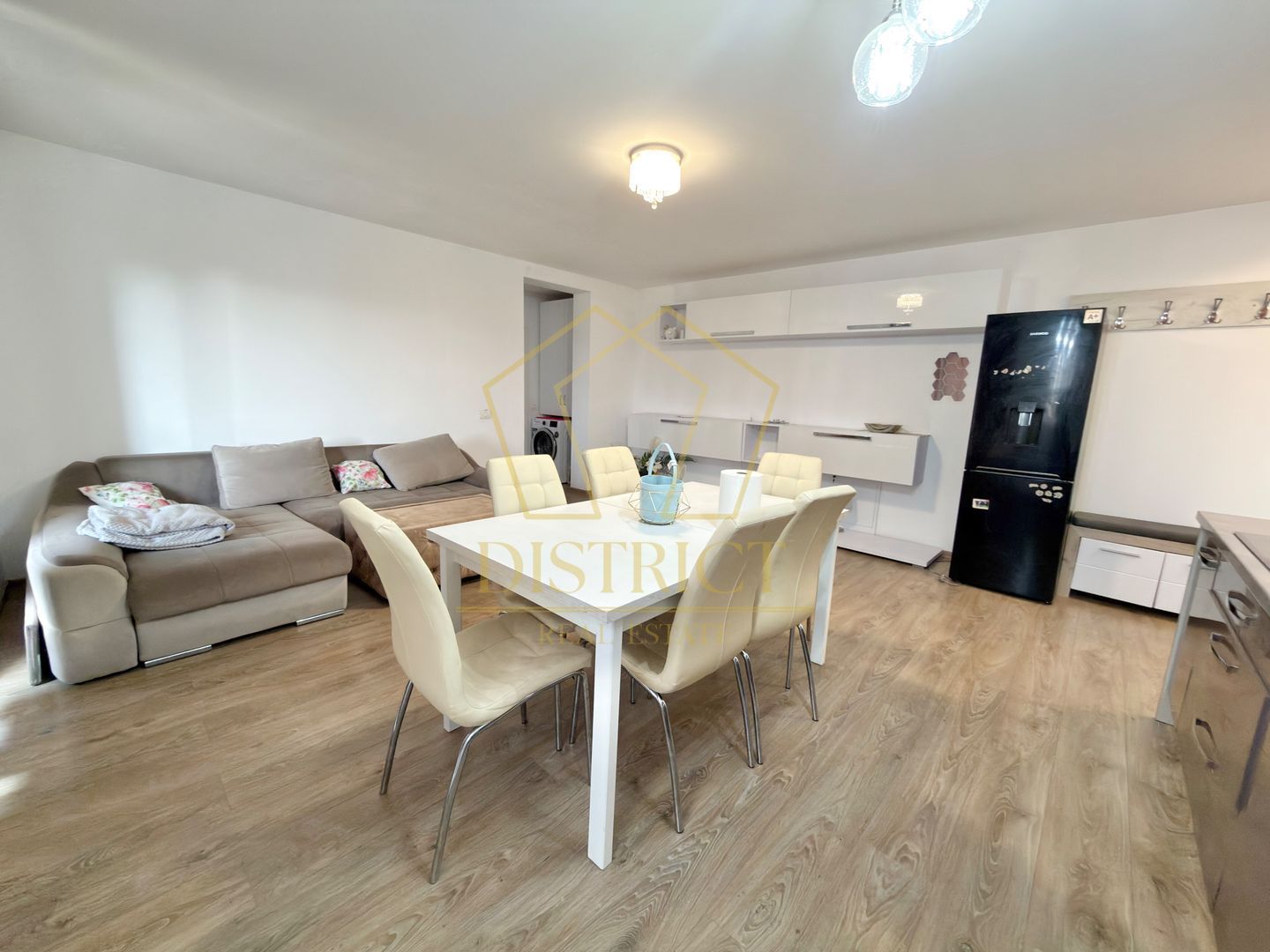 Apartament cu 3 camere complet mobilat si utilat la etajul 2 in Giroc - Chisoda. - Poză 5