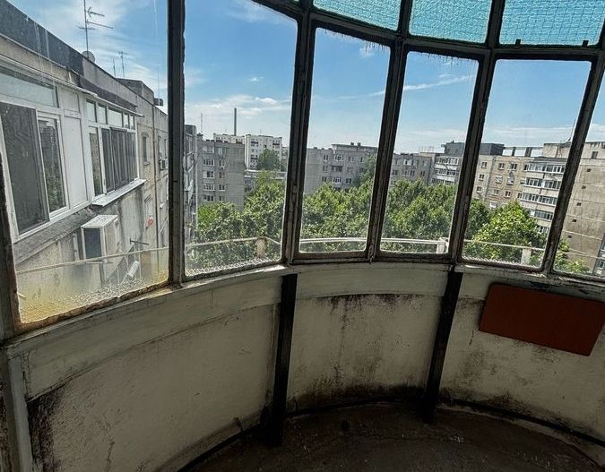 GARSONIERA SPATIOSA  METROU APARATORI PATRIEI - Poză 9
