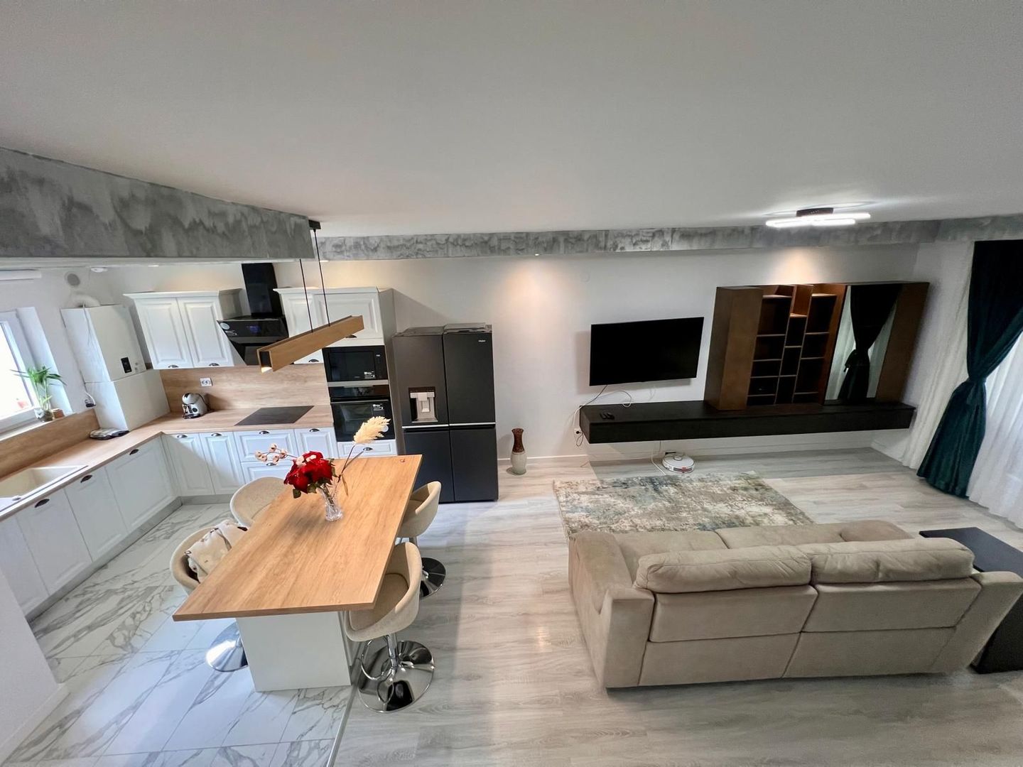 Vila 4 camere Ansamblul Rezidential Cosmopolis - Poză 1