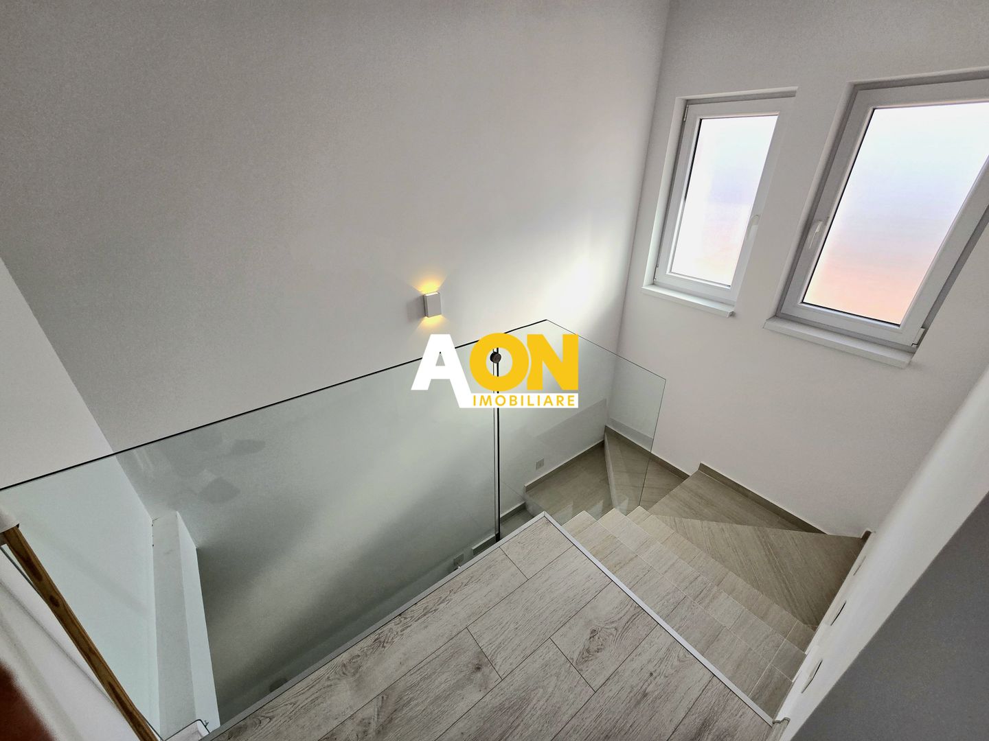 1/2 Duplex, 4 Camere, Ultrafinisat, Zona Alba - Micești - Poză 10