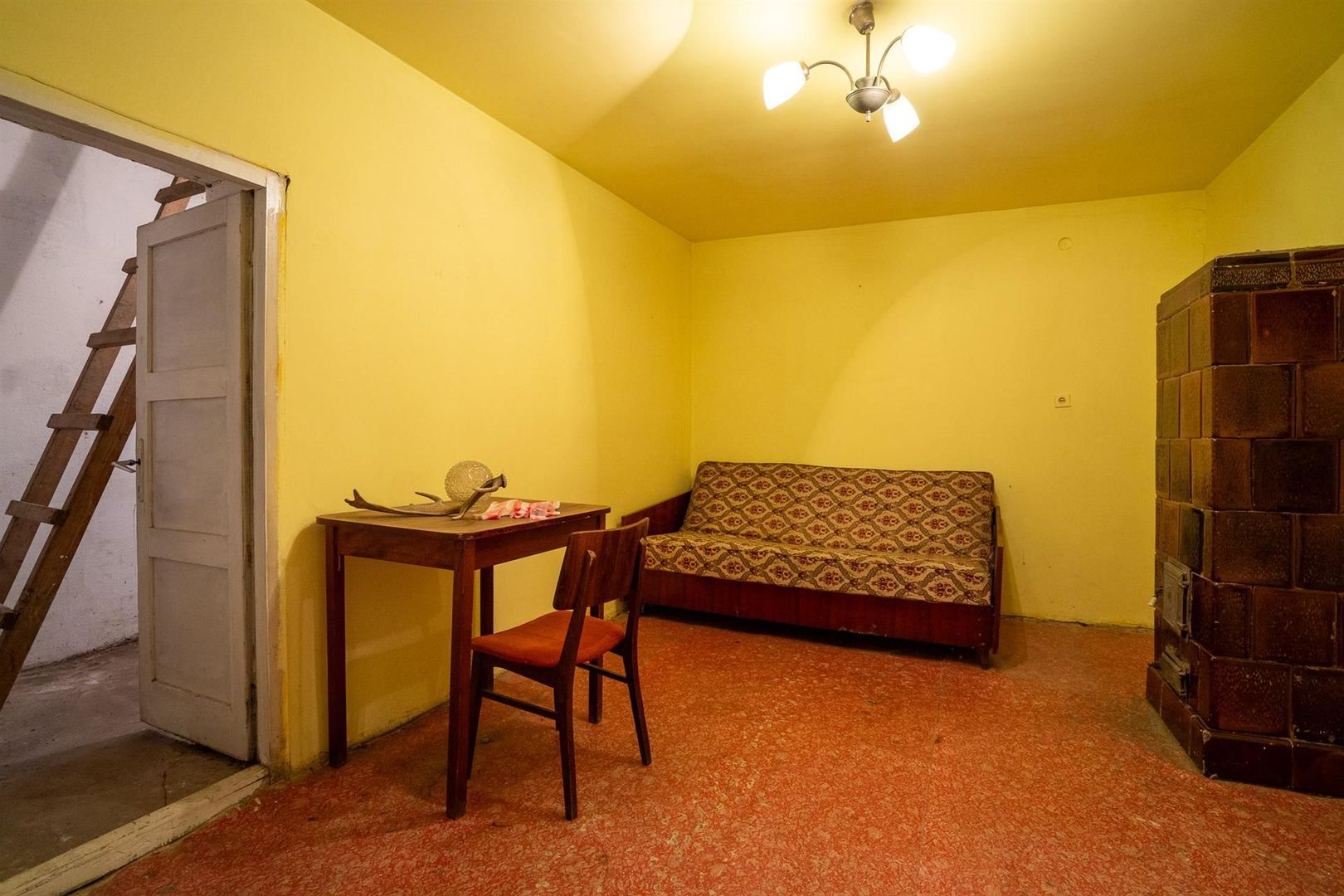 Casa singur in curte  cu dublu front stradal cu garaj in Iosia - Poză 7