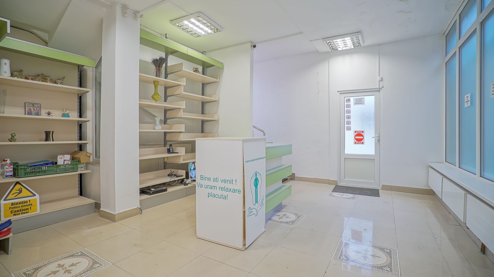 Spatiu Comercial modern 200mp, vad pietonal si auto, Bartolomeu - Poză 1