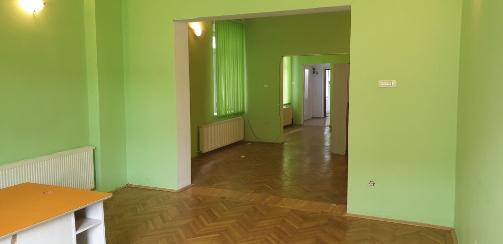 spatiu comercial in centrul istoric - Poză 2