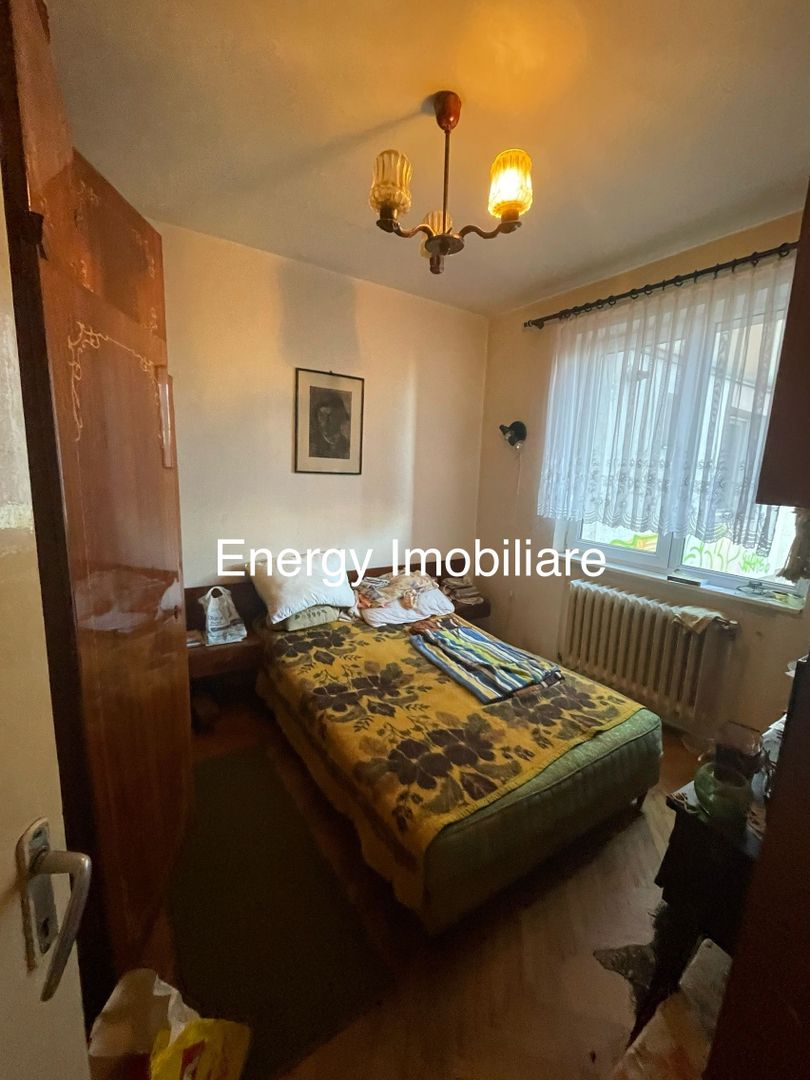 Apartament cu 4 camere și 2 băi, zona Dâmbul Pietros - Poză 1
