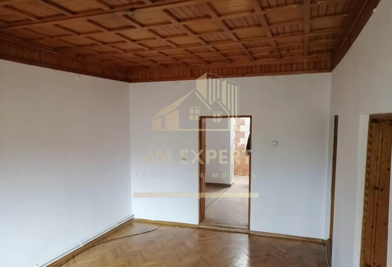 VILA 10 CAMERE TEREN 593MP, ZONA CENTRALA, CAMPULUNG - Poză 9