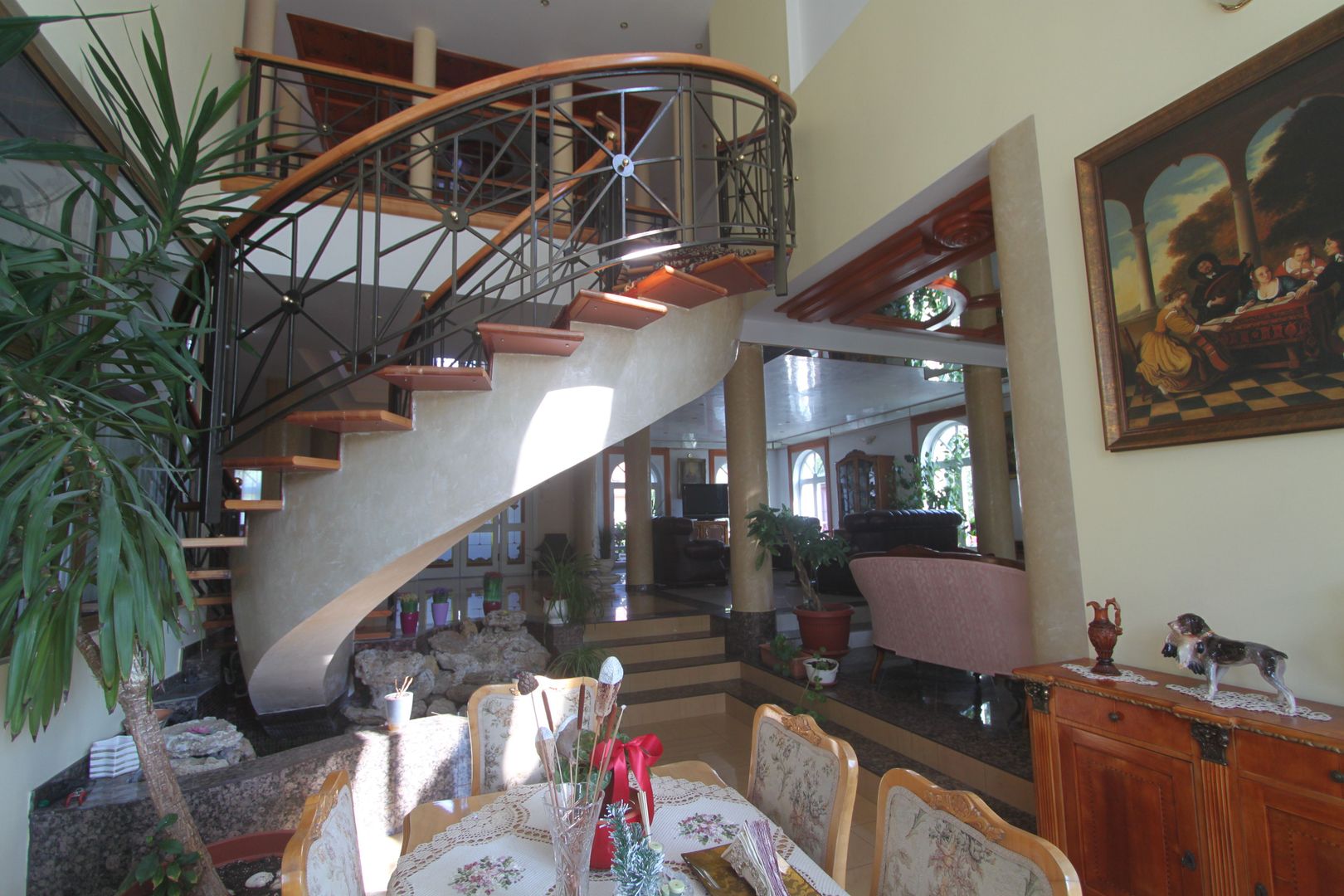 Casă / Vilă cu 8 camere de vânzare în zona Semicentral - Poză 54