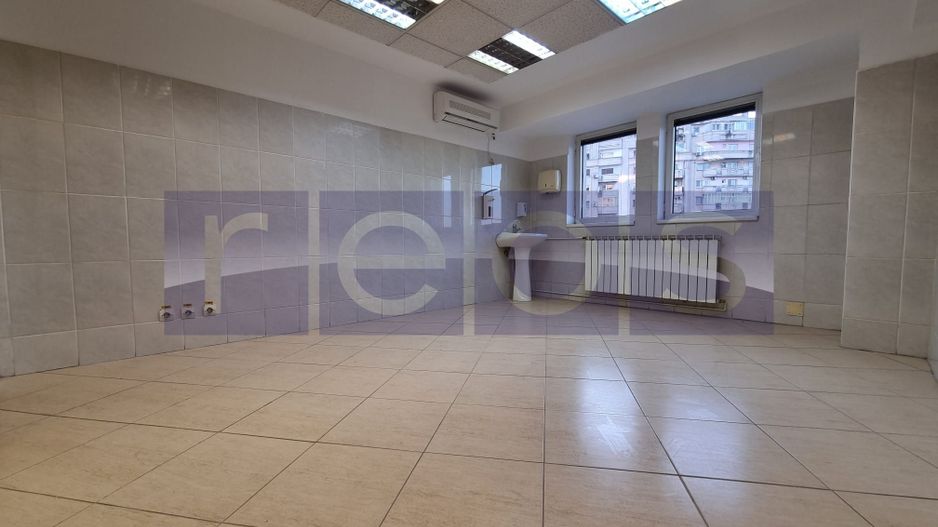VANZARE SPATIU COMERCIAL | 15 CAMERE | ZONA UNIRII - Poză 36